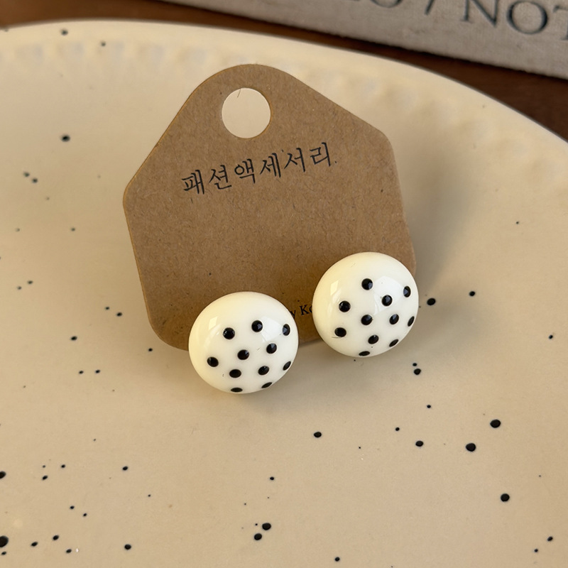 버섯 스터드 귀걸이