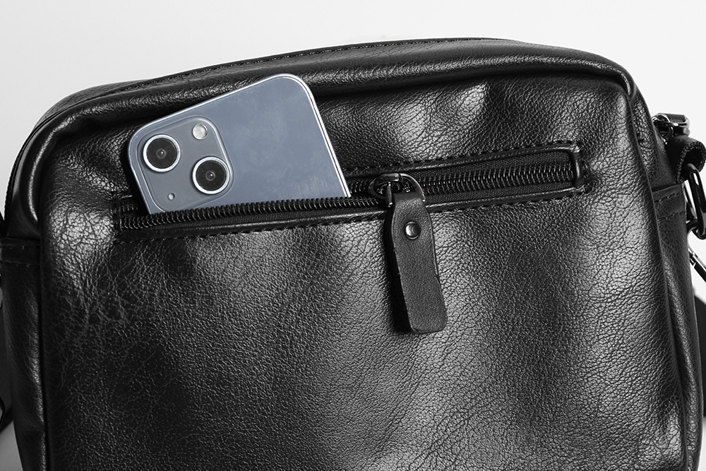 メンズ ミニマリスト クロスボディバッグ