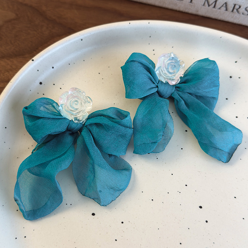 أقراط شيفون ربطة ووردة