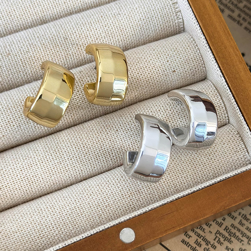 기하학적 C자형 후프 이어링