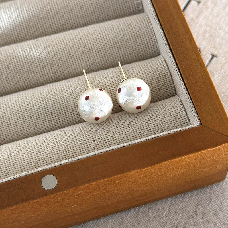 레드 폴카도트 펄 이어 스터드