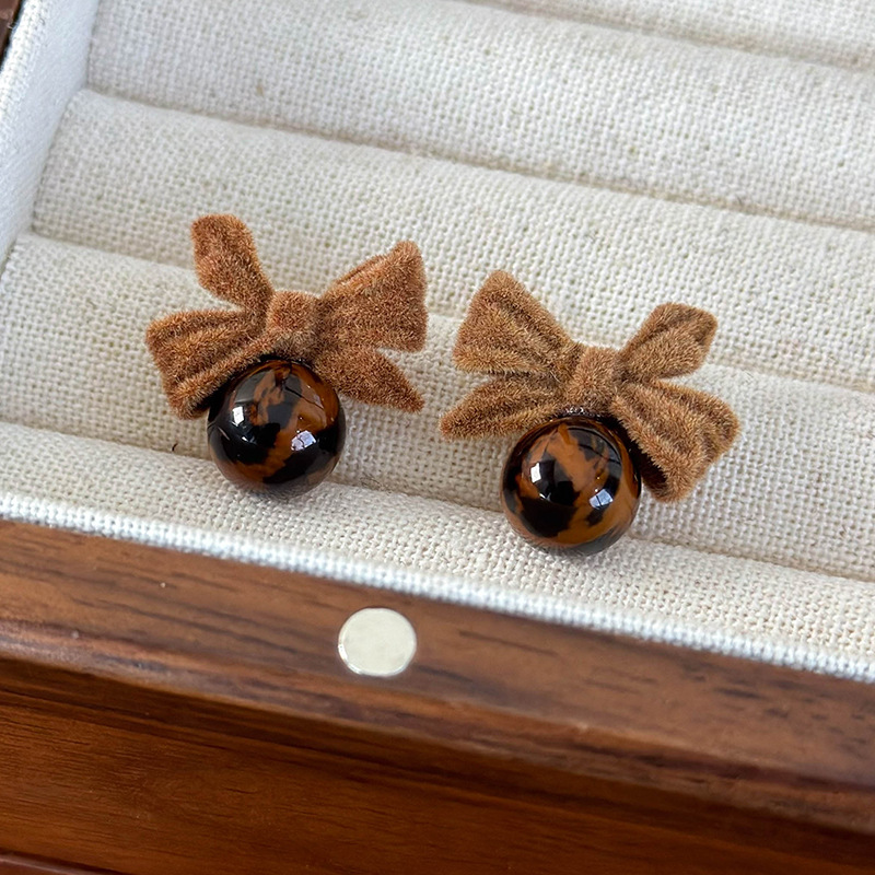 レオパードプリントボールイヤスタッド