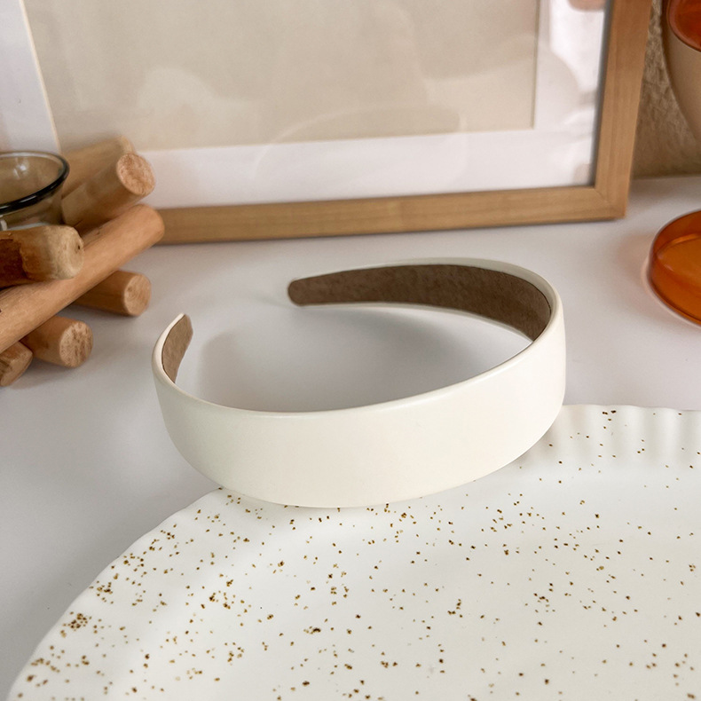 Cinta para el Cabello de Cuero Crema