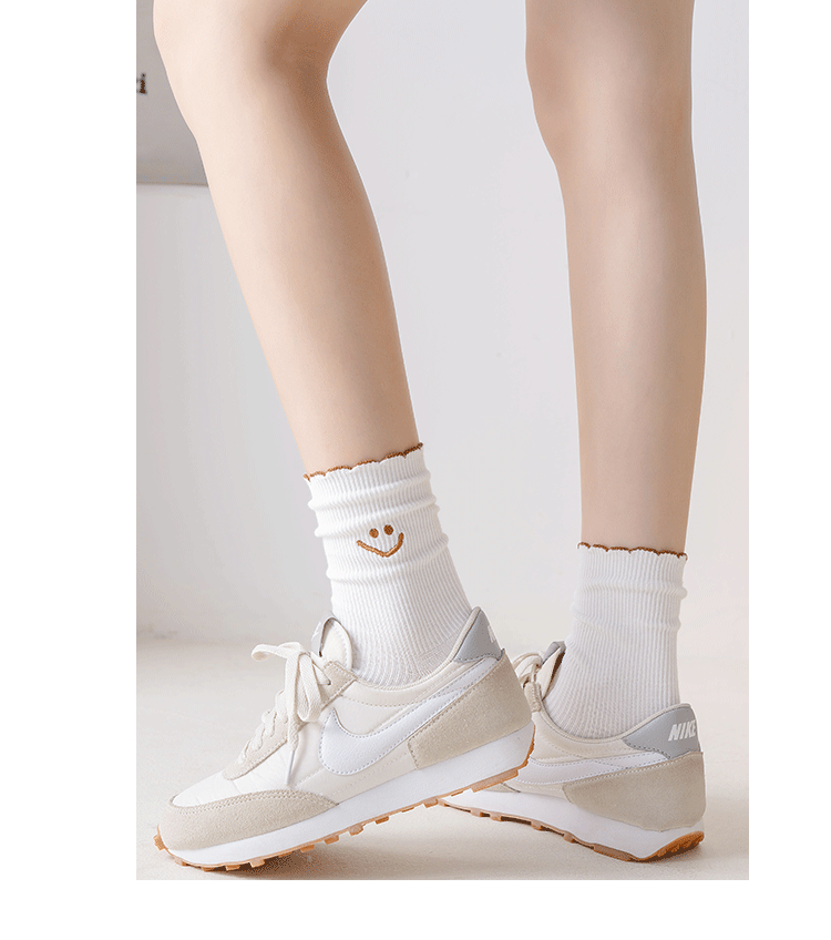 Meias Mid-Calf com Renda