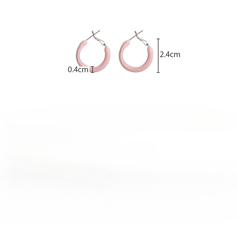 أقراط دائرية هندسية وردية