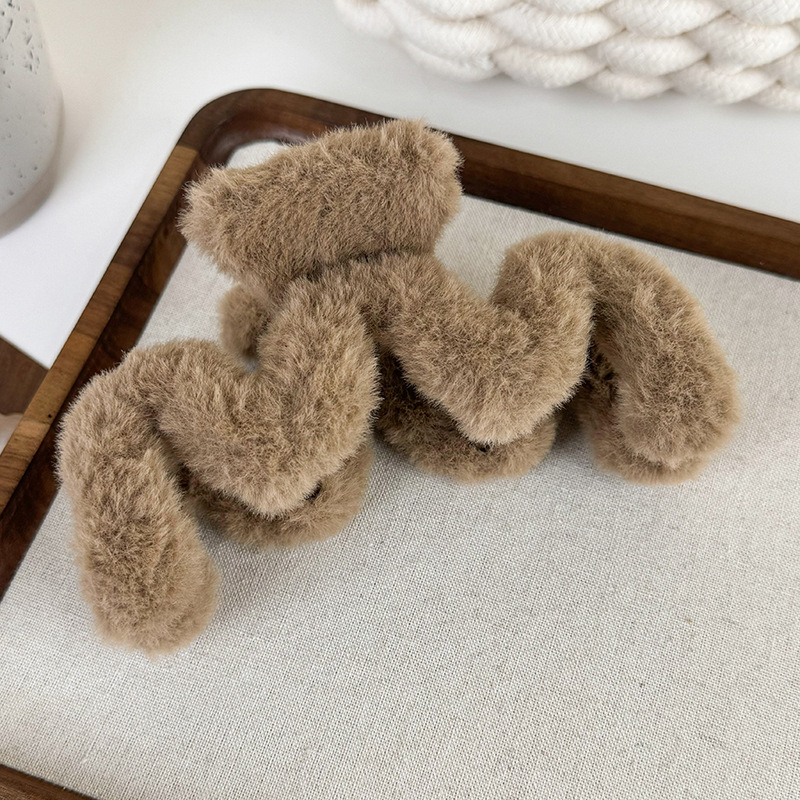 Agrafă Mare pentru Păr din Blana Sintetică