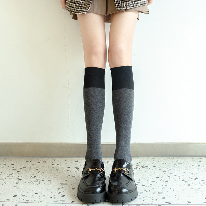 Meias com Bloqueio de Cor