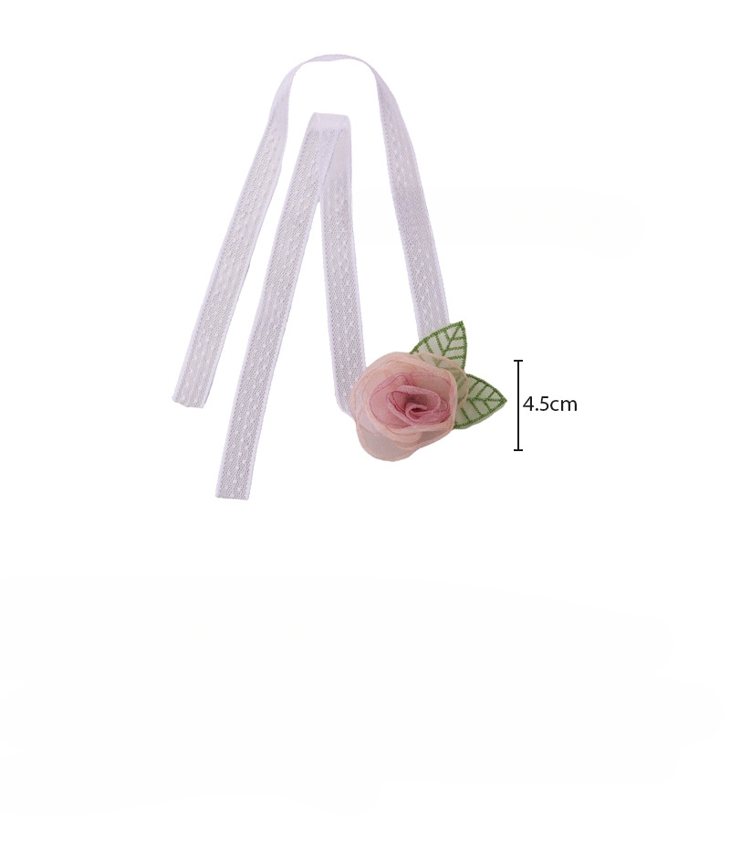 قلادة شوكر بالورد المجفف