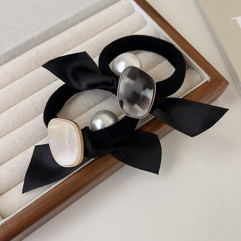 Elástico de Cabelo com Laço de Pérola