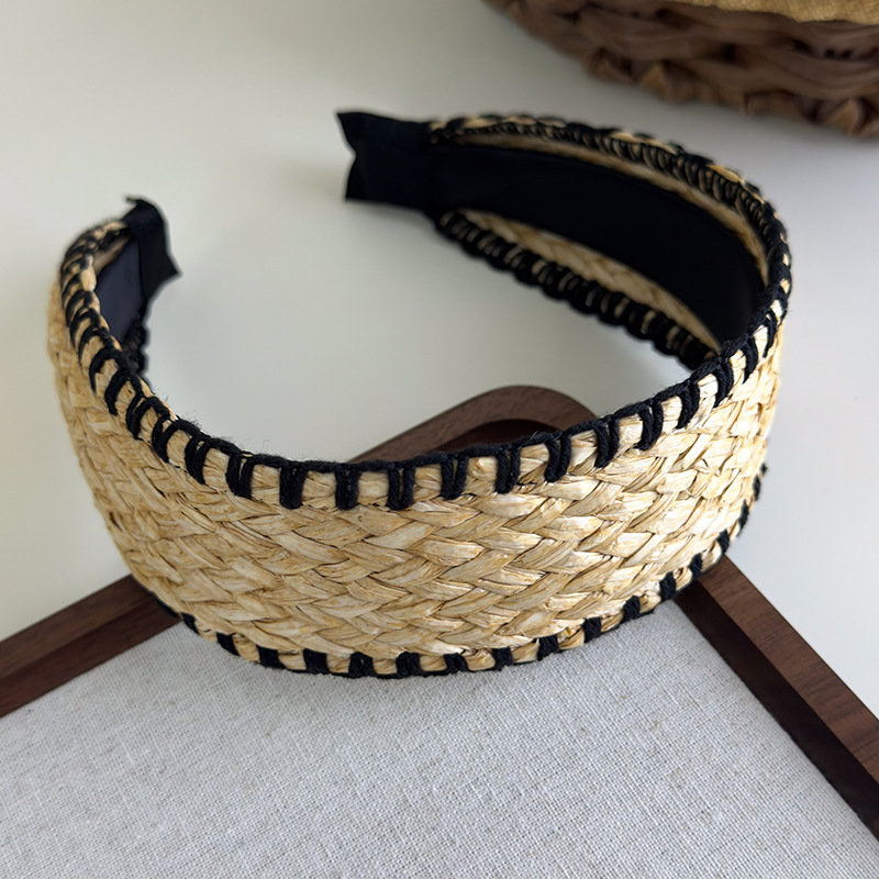 Diadema de Paja de Ala Ancha