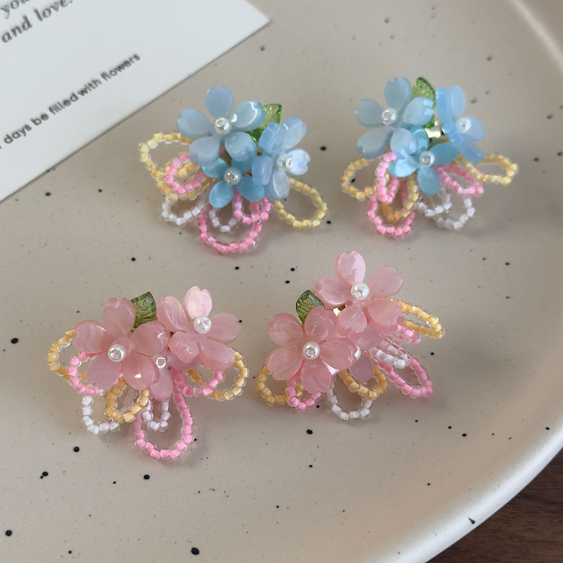 Boncuklu Çiçek Küpe