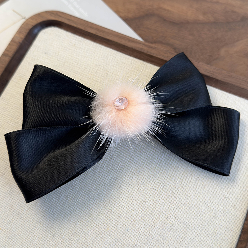 Satynowa Spinka do Włosów z Kokardą i Pomponem