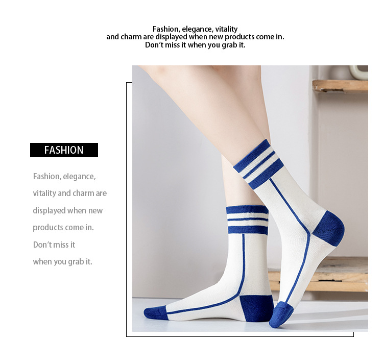 Meias Mid-Calf com Letras