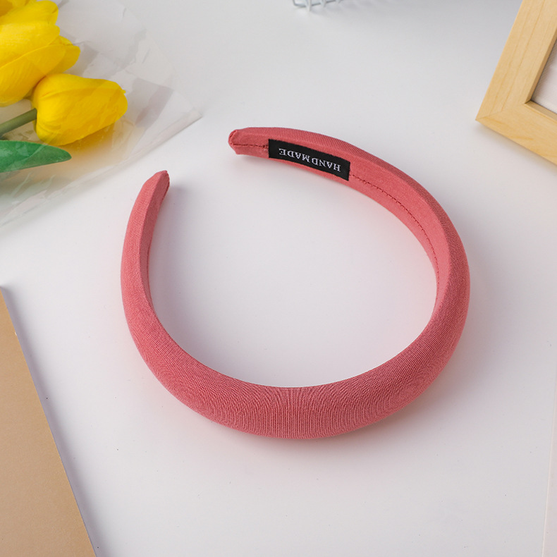 عصابة رأس عريضة نسائية