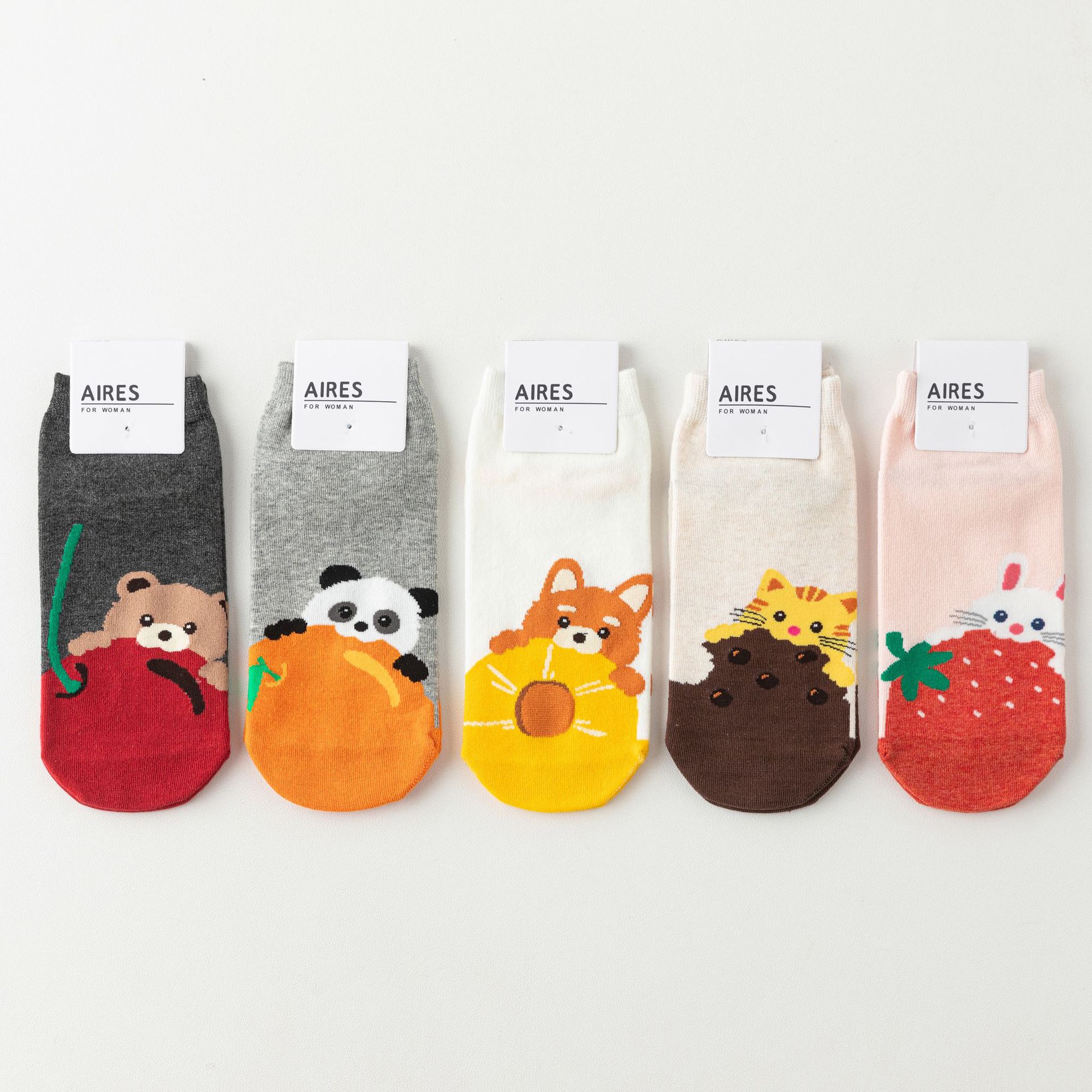 ถุงเท้าไม่โผล่อนิเมะ