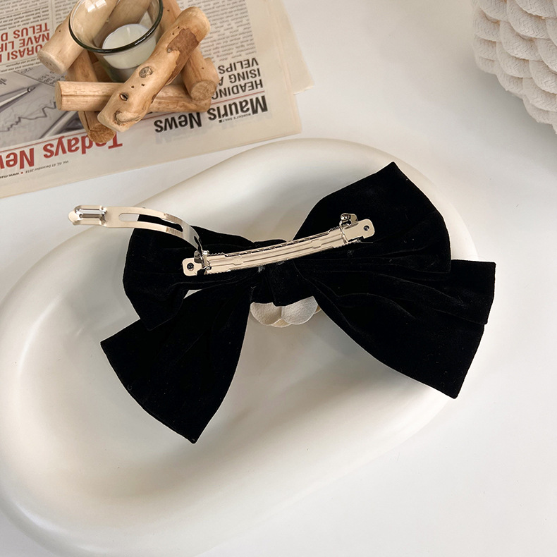 Agrafă de Păr cu Aplică de Catifea Neagră