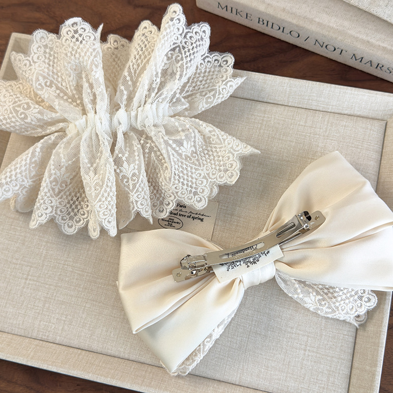 Hafciana Gumka do Włosów z Koronką