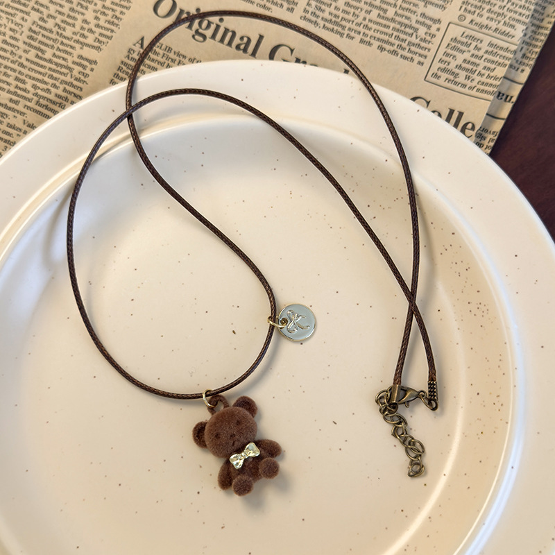 Κολιέ με Φλοκέ Καθήμενο Αρκούδα