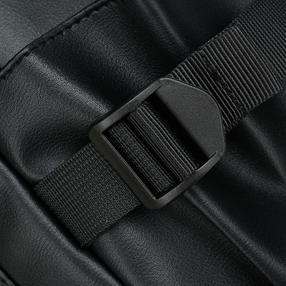 대용량 Rivet 백팩