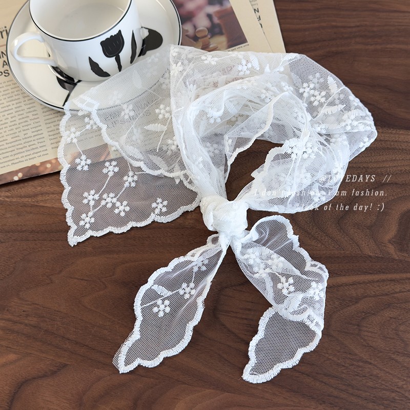 Σετ Γαλλικής Βίνταζ Φλοράλ Δαντέλας