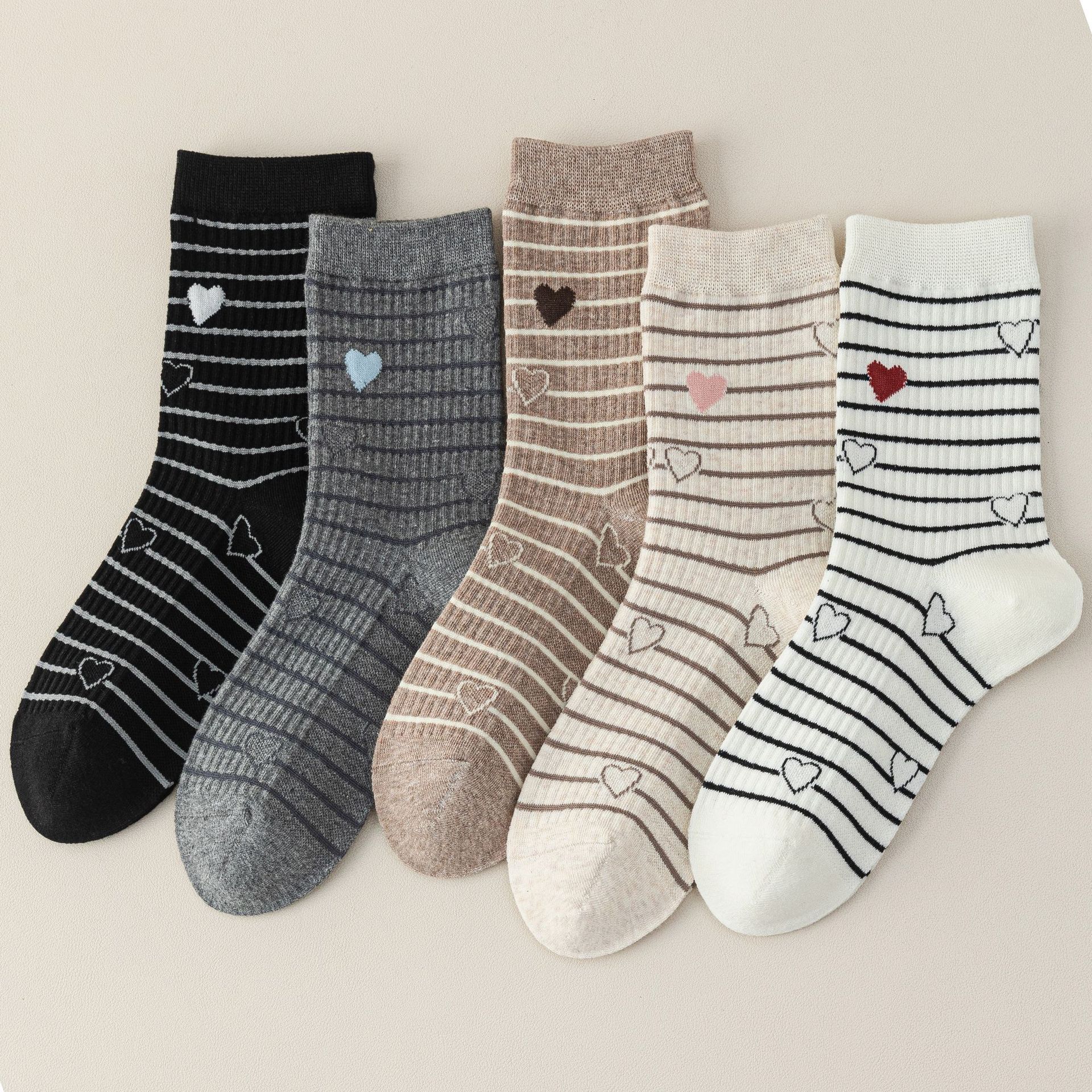Meias de Corações Listrados para Mulheres