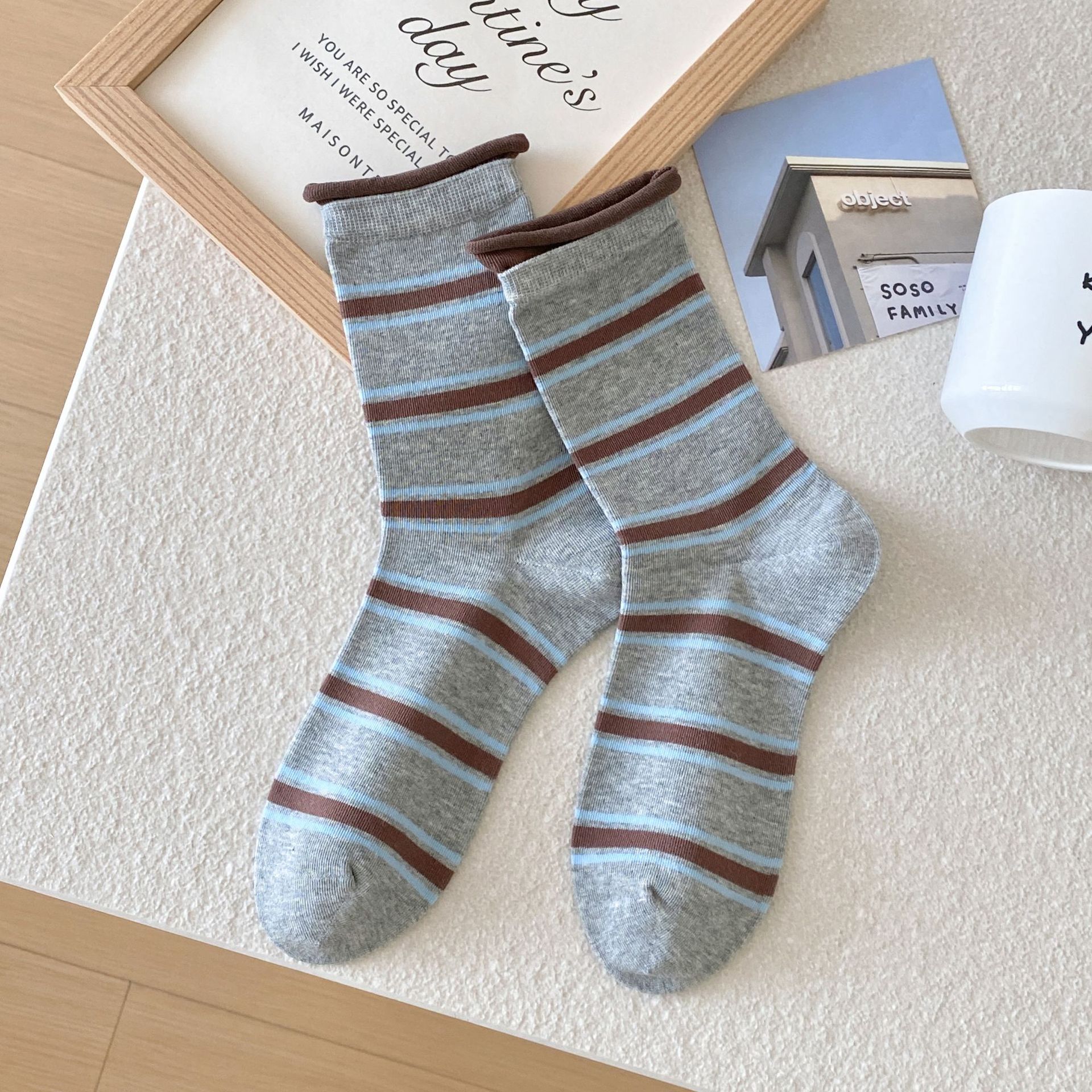 Meias Cano Médio Listradas com Enrugue