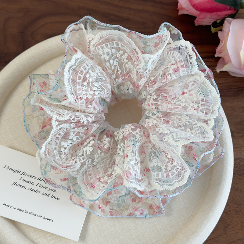 Scrunchies z Koronkowym Wykończeniem Kwiatowym