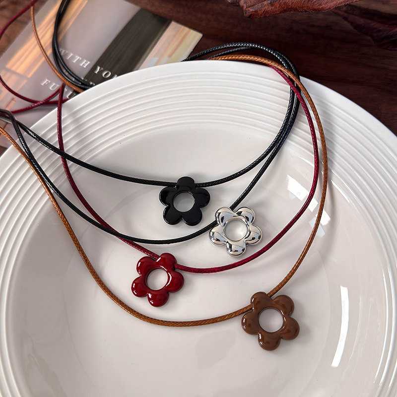 Flower Wax Rope Necklace