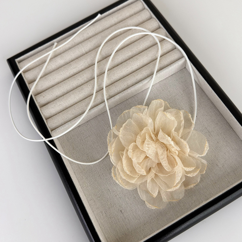 Чокер Камелія 3D