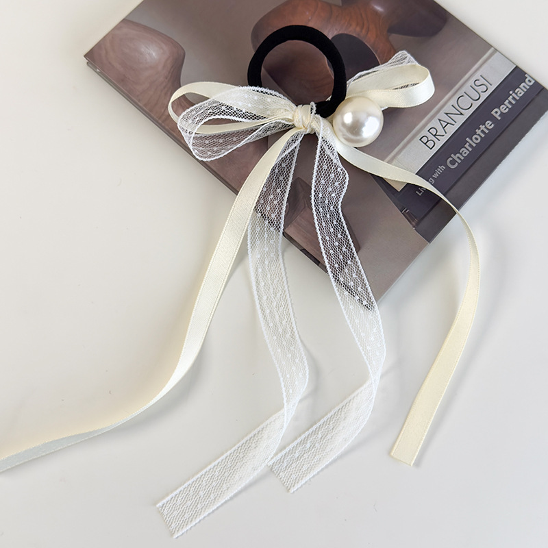 Gumka z Kokardką i Perłami