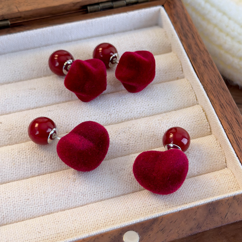 와인 레드 플록 하트 베어 양면 귀걸이