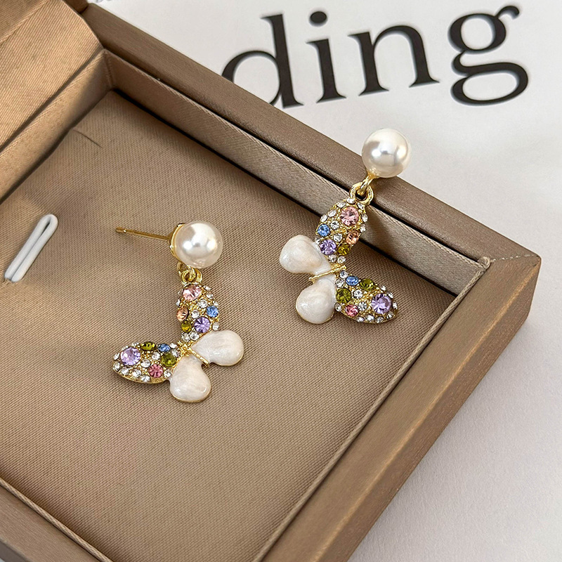 Orecchini Farfalla con Perle e Cristalli Colorati