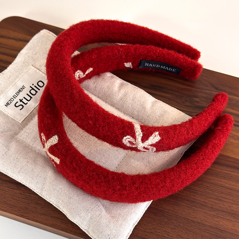 Cinta para el Cabello con Lazo Bordado