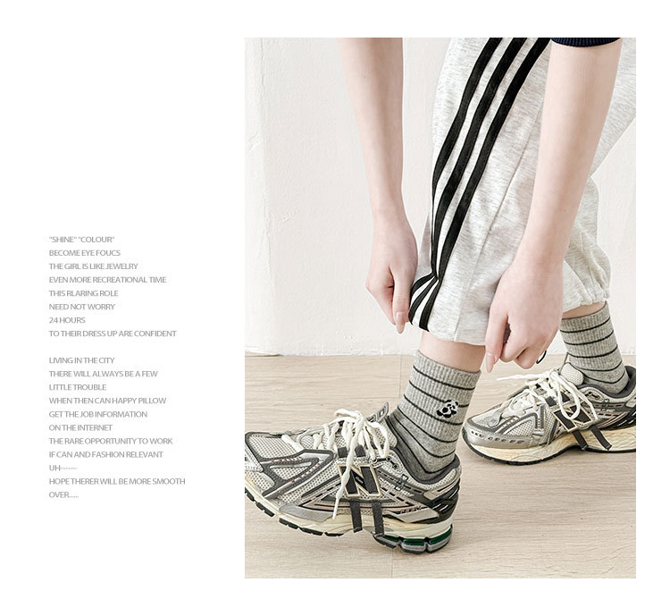 Meias Mid-Calf Femininas Bordadas com Listras e Desenhos Animados