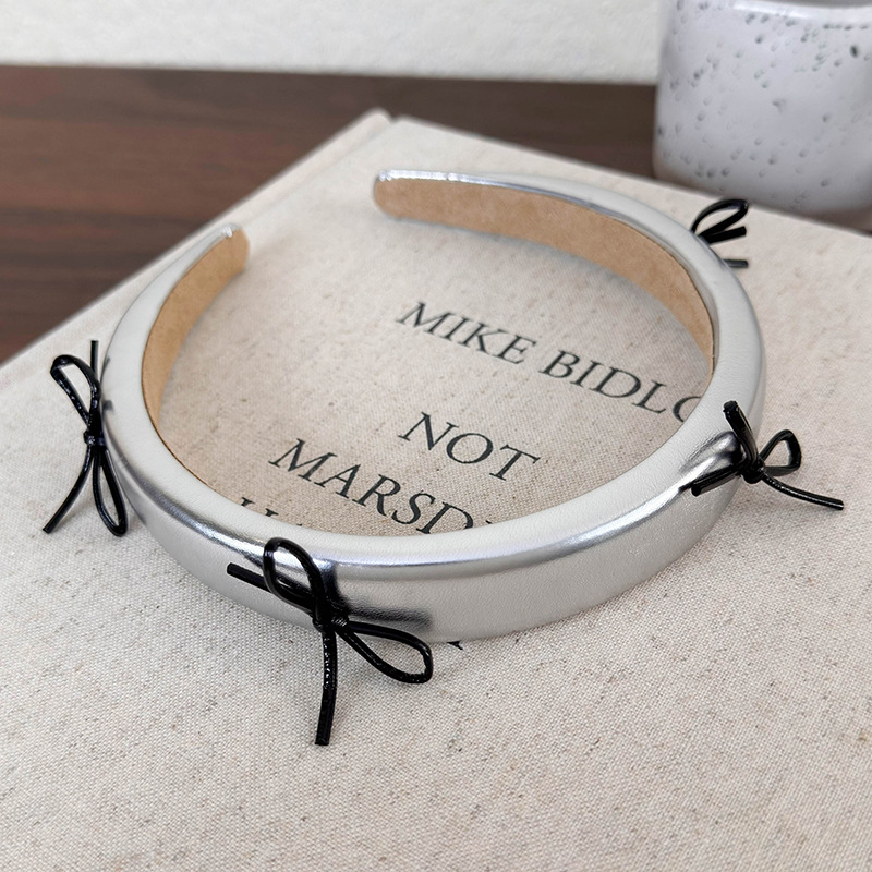 Bandeau Cuir Noeud Argenté