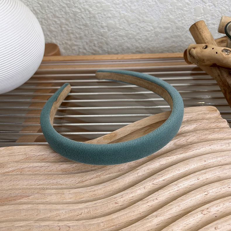 Diadema Fina de Terciopelo Vintage