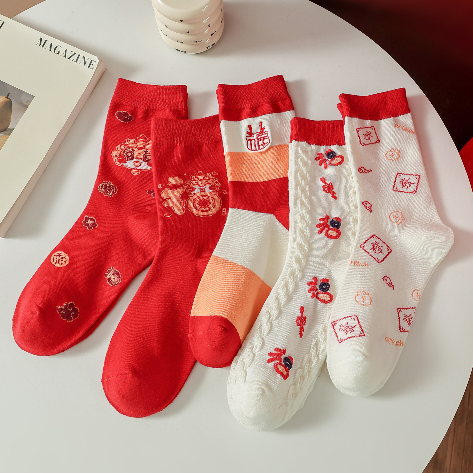 Röda bomullsstrumpor mid-calf för damer