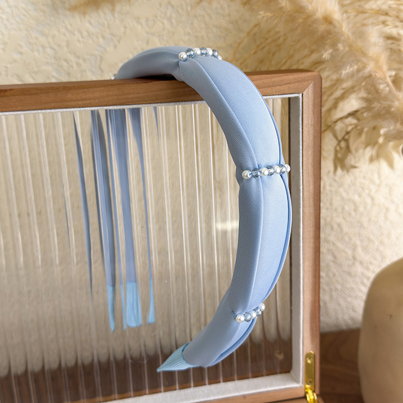 Diadema con Estampado de Rosas, Perlas y Cristales