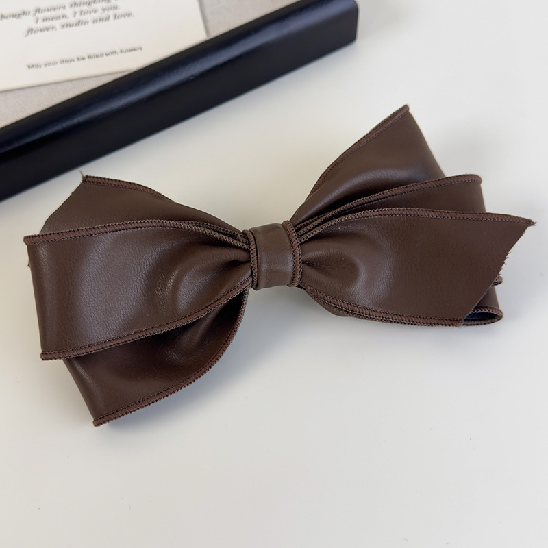 Barrette à Nœud en Cuir