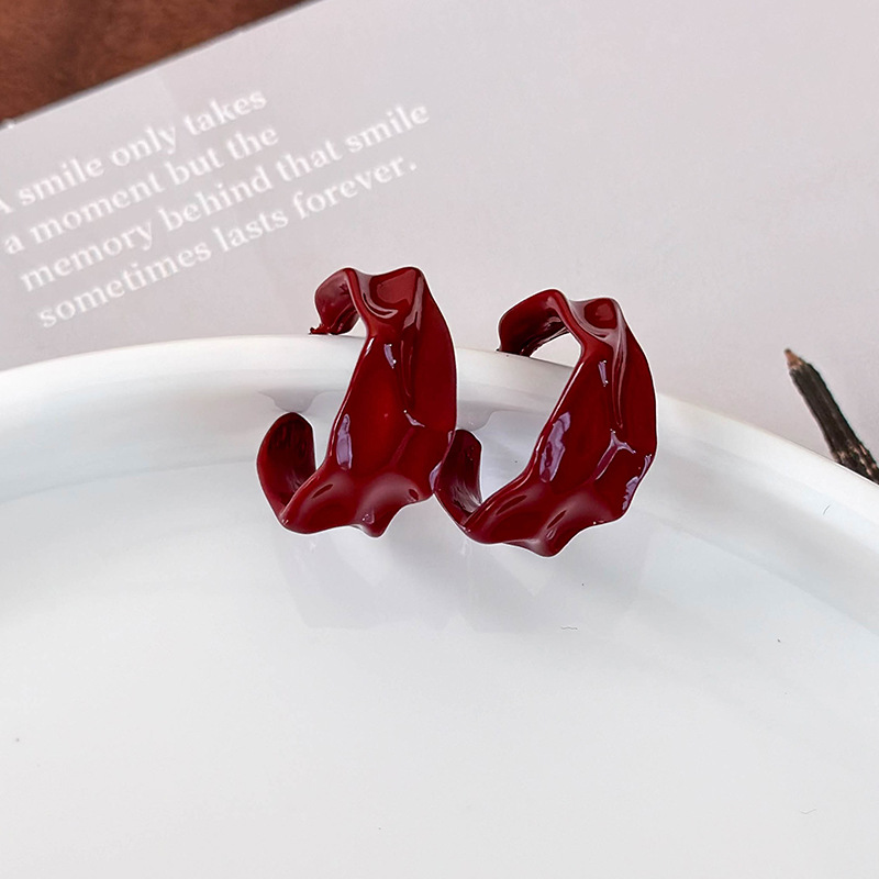 버건디 주름 후프 귀걸이