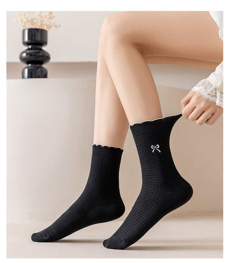 Meias Altas até o Joelho com Bordado de Laço