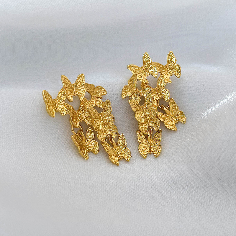 Anting Kupu-Kupu Emas