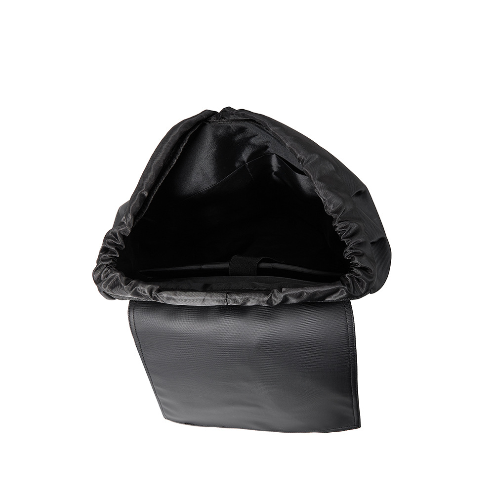 남성 미니멀리스트 노트북 백팩