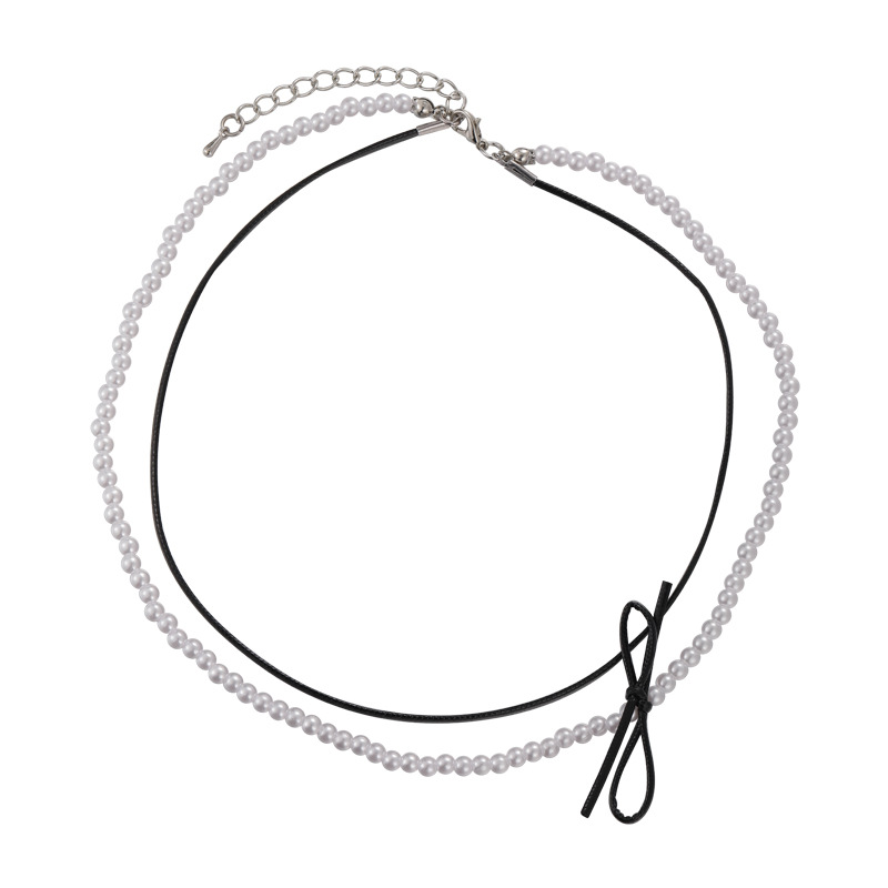 Pearl Necklace with Leather Bow