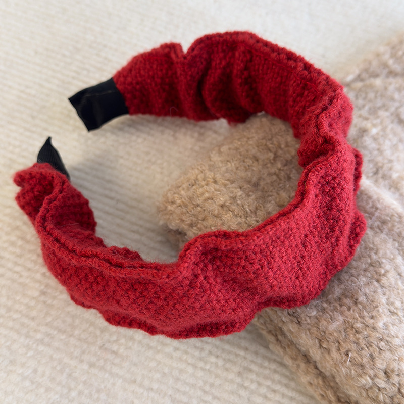 Πλεκτή μπάντα με δαντέλα