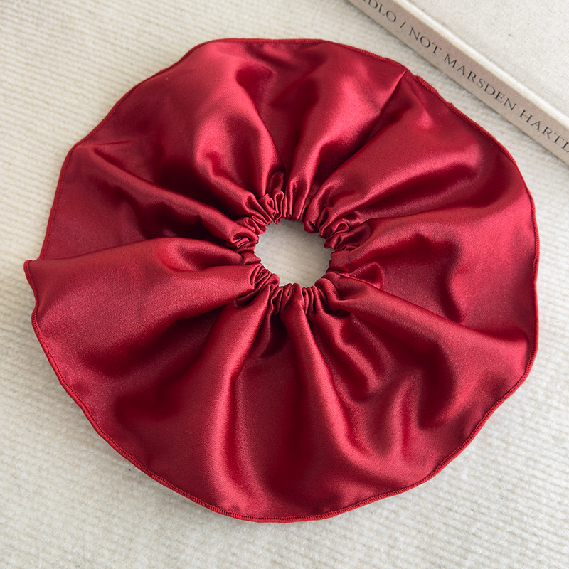 Premium Satäng Scrunchie