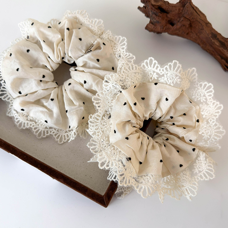 ربطات شعر طراز الباليه