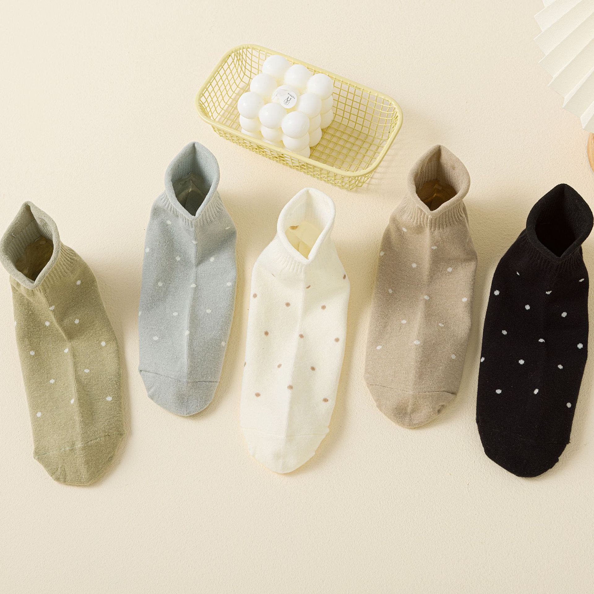 جوارب كاحل بنقشة البولكا دوت