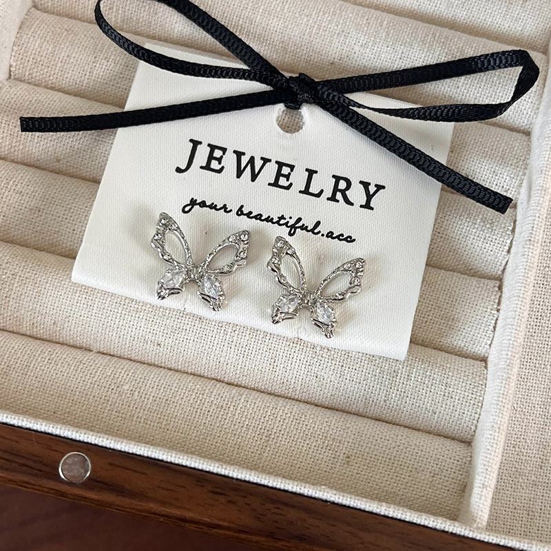 지르코니움 나비 귀걸이