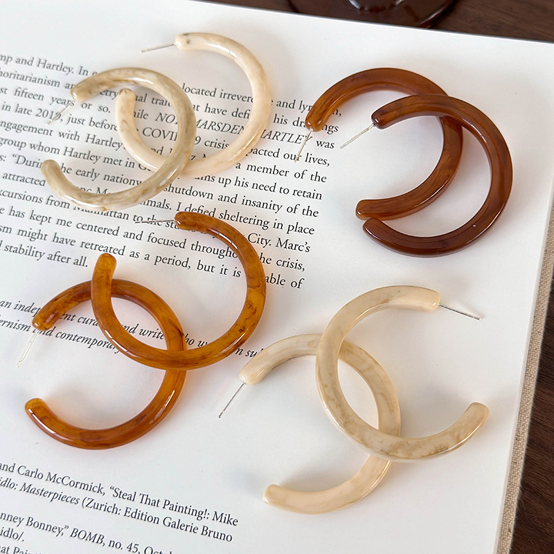 C-Şekilli Retro Küpeler